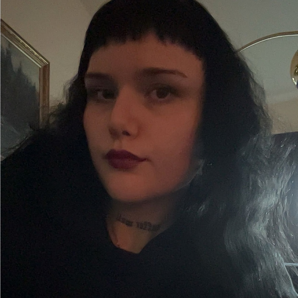 Meet your Posher, Carly